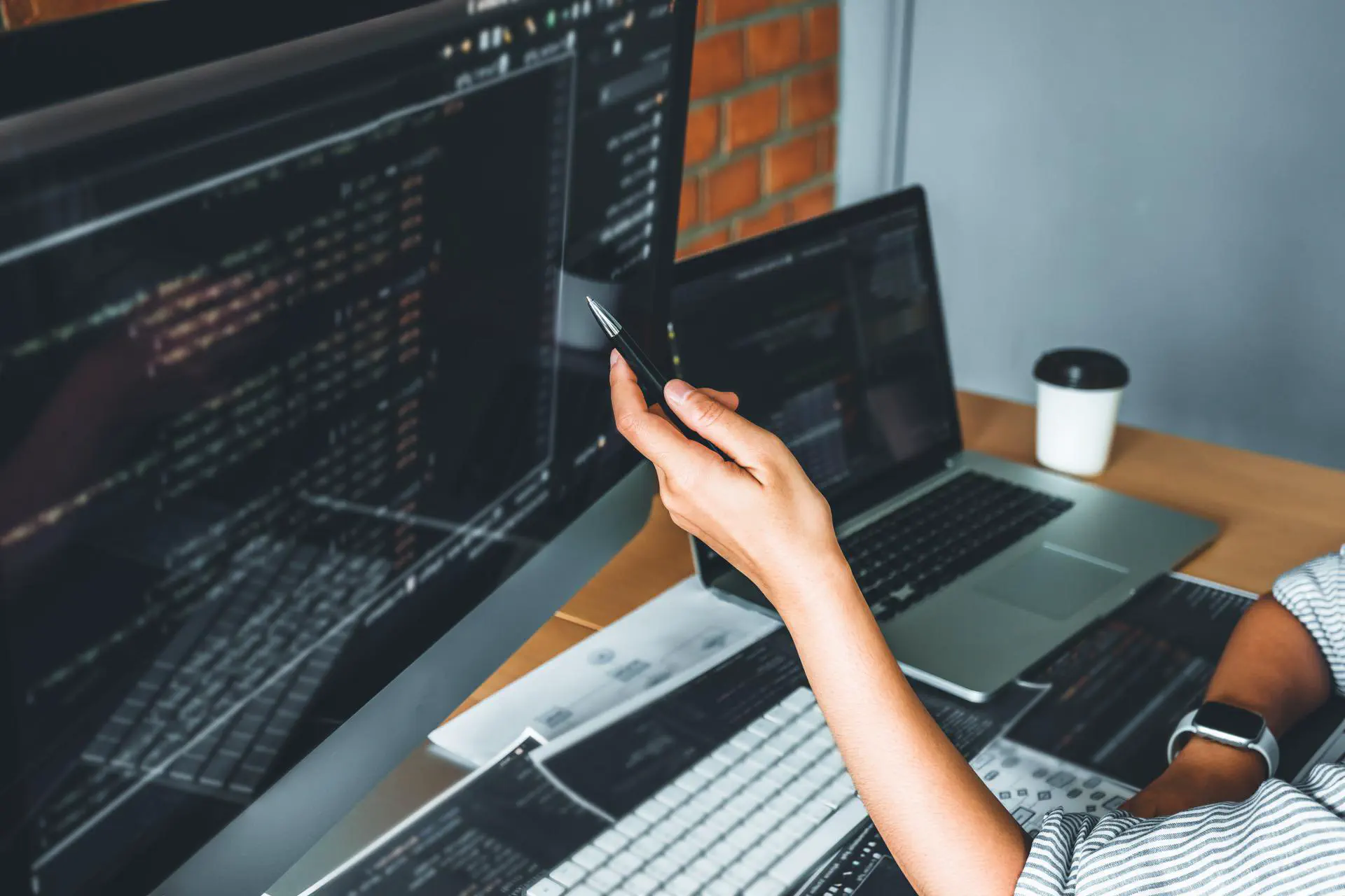 Benefits of Outsourcing Software Development for Your Business